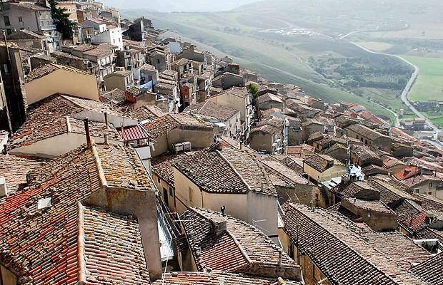 Casas são vendidas à um euro na Itália