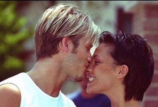 Beckham e Victoria iniciaram o relacionamento na década de 1990, no auge das carreiras