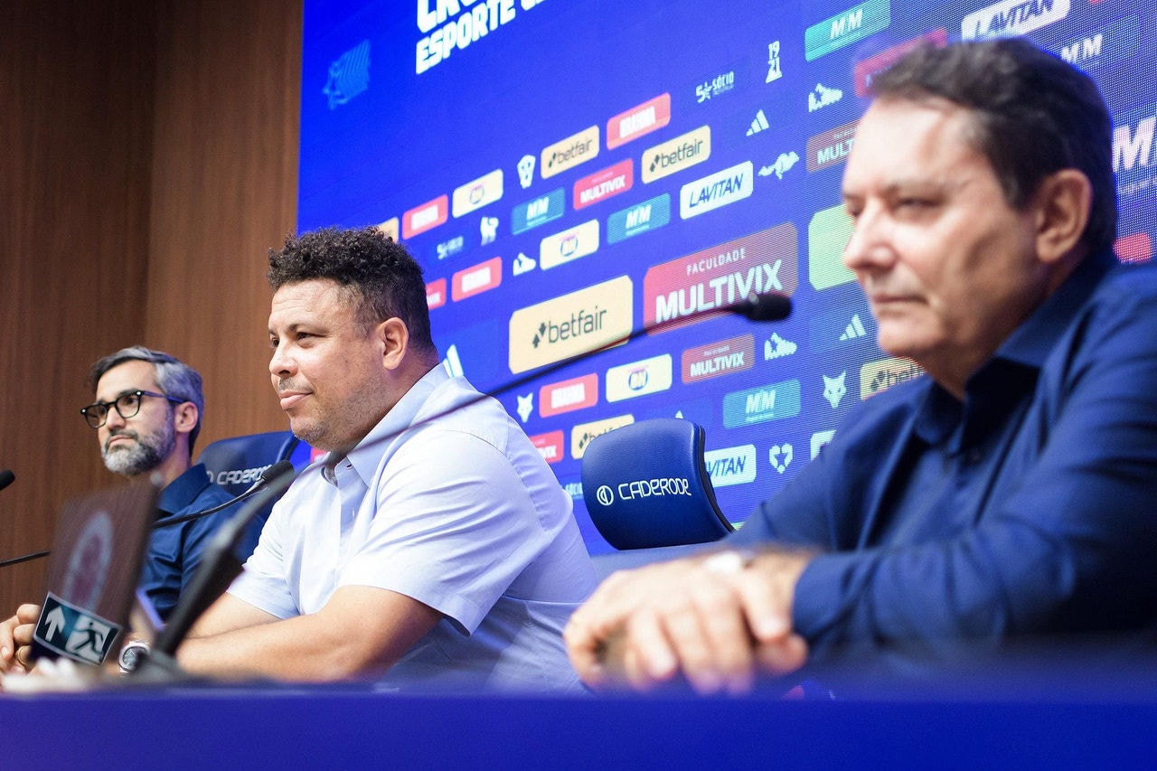 Pedro Lourenço (D) assumiu a SAF Cruzeiro, que pertencia a Ronaldo