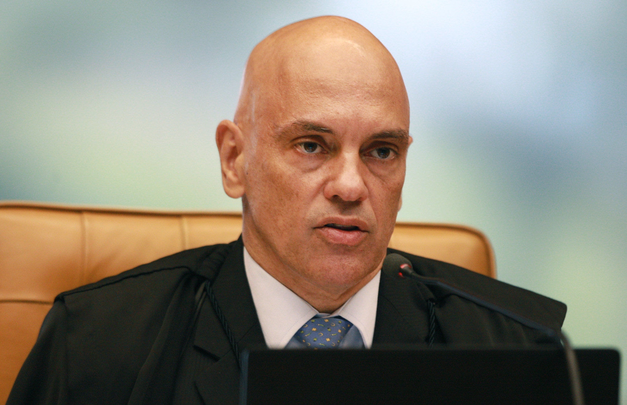Relator, o ministro do STF Alexandre de Moraes foi o primeiro a votar em julgamento virtual sobre leis municipais que proíbem linguagem neutra