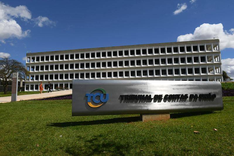 Relatório do Tribunal de Contas da União (TCU) revela irregularidades na concessão de CACs entre 2019 e 2022