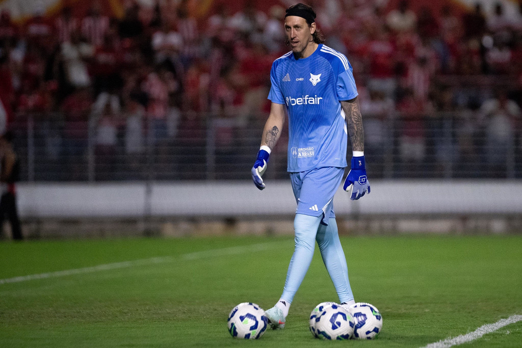 Cássio é titular absoluto na meta estrelada