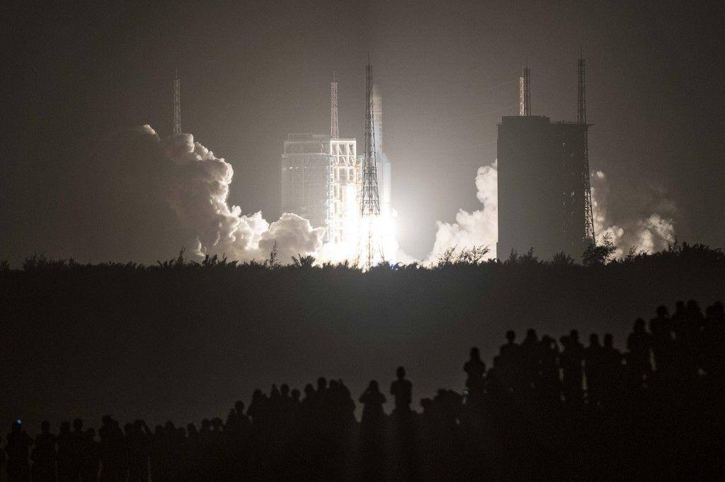 Sonda chinesa Chang'e-5 posou na Lua