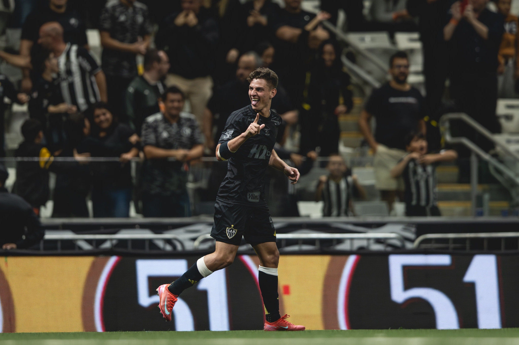 Natanael celebra gol pelo Atlético na Arena MRV