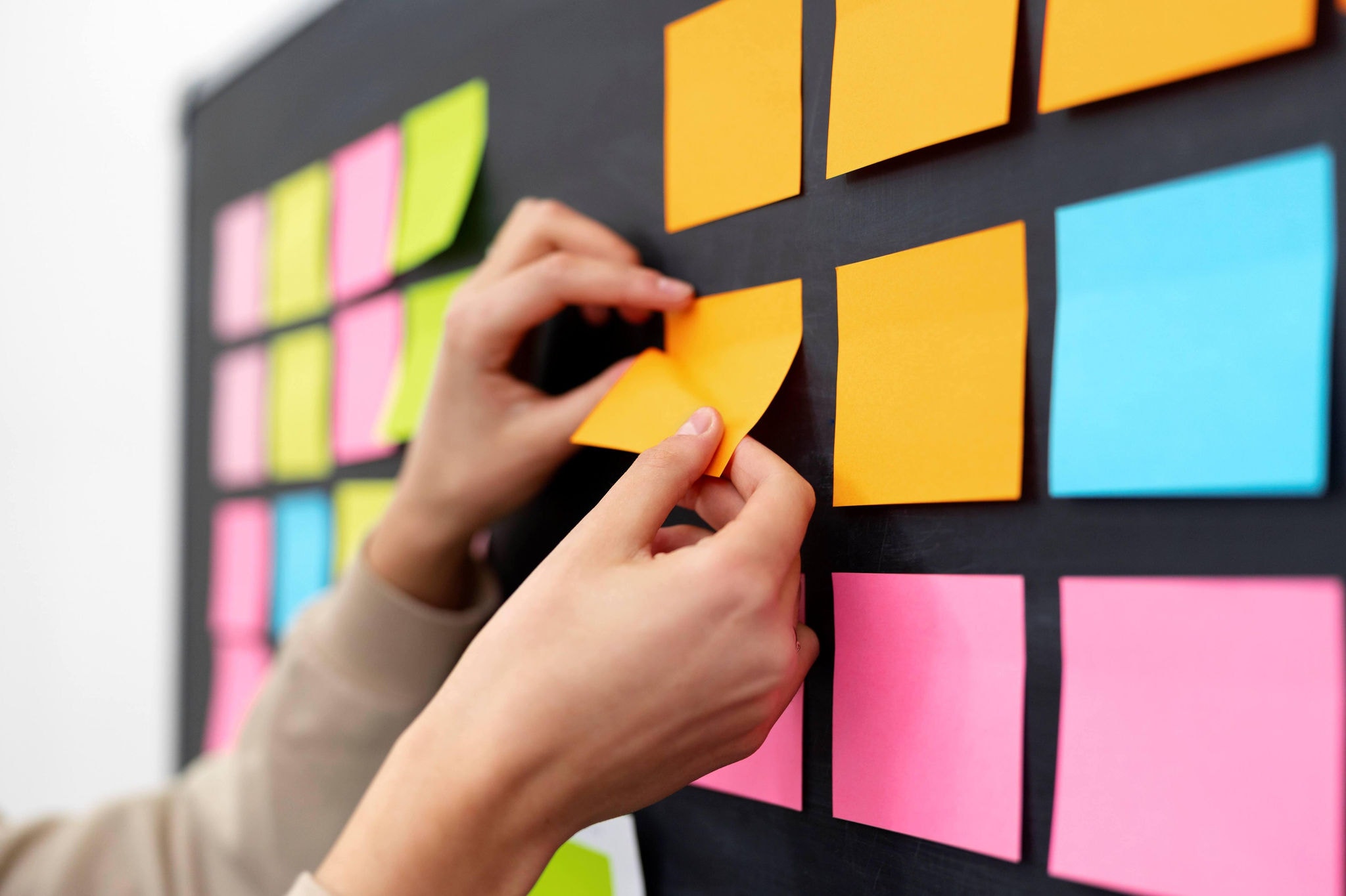Trello funciona como um painel com post-its