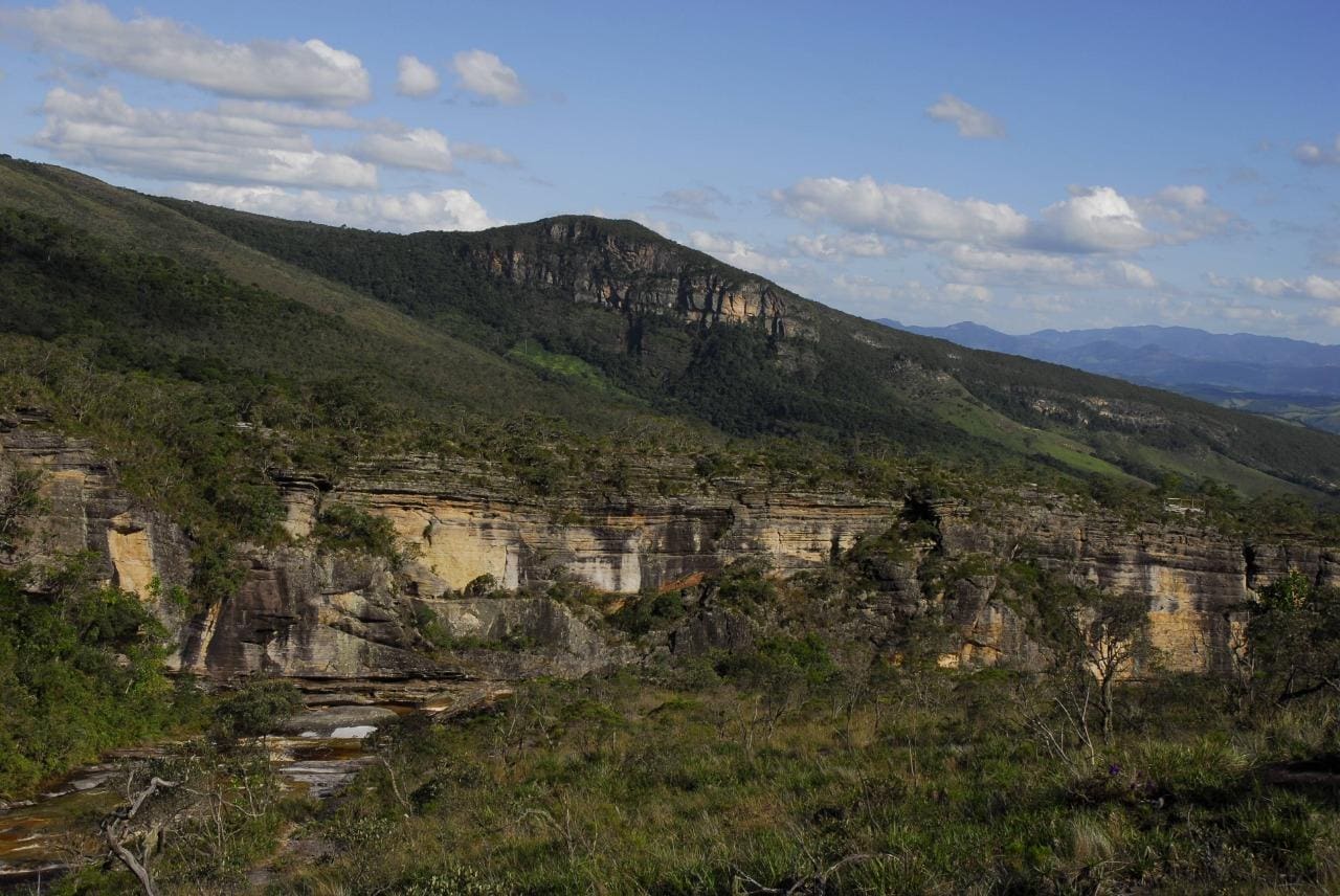 Parque Estadual do Ibitipoca em Minas Gerais - Paredão Santo Antônio
