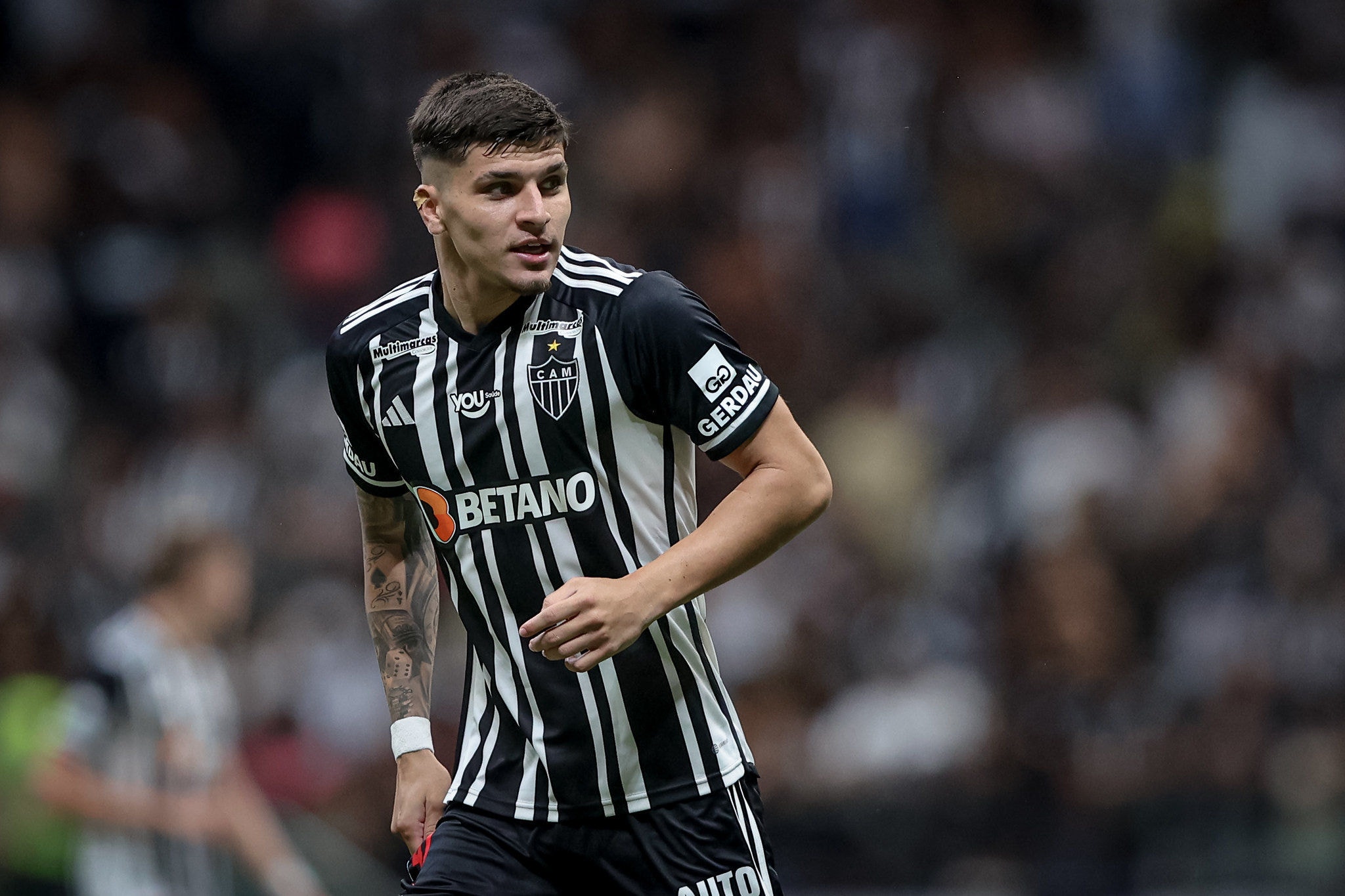 Isaac em ação pelo Galo