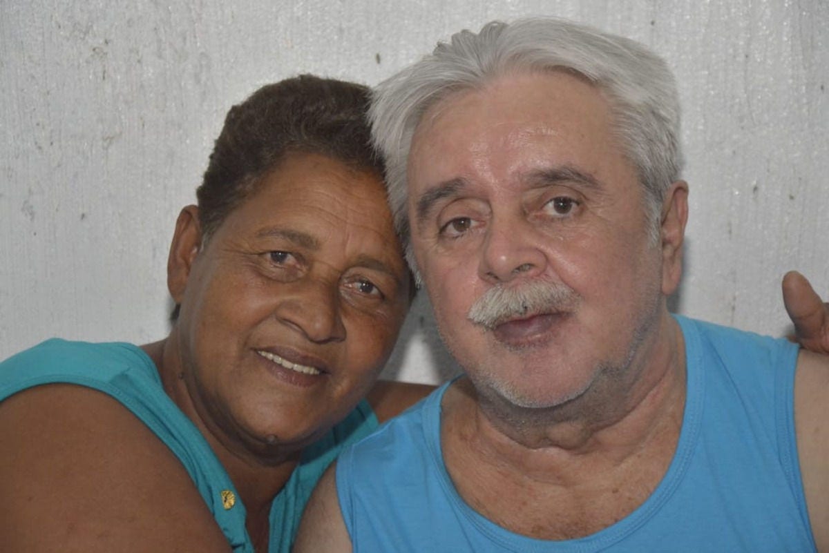 O casal, que viveu mais 40 anos casados, morreu no mesmo dia com duas horas de diferença