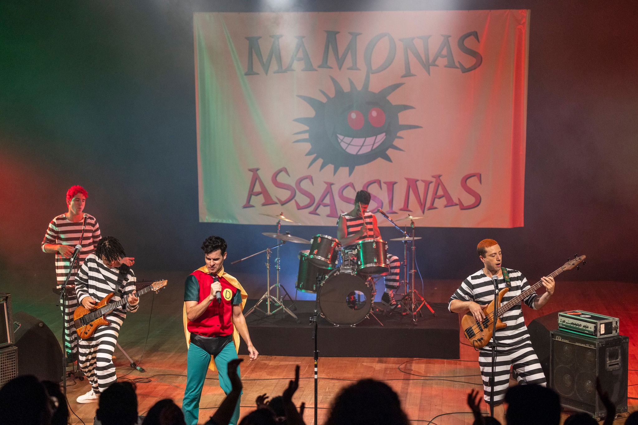 Cena de 'Mamonas Assassinas - O Filme'