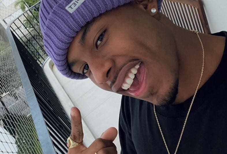 O ex-BBB Paulo André, 23, perdeu a paciência com alguns seguidores - PA