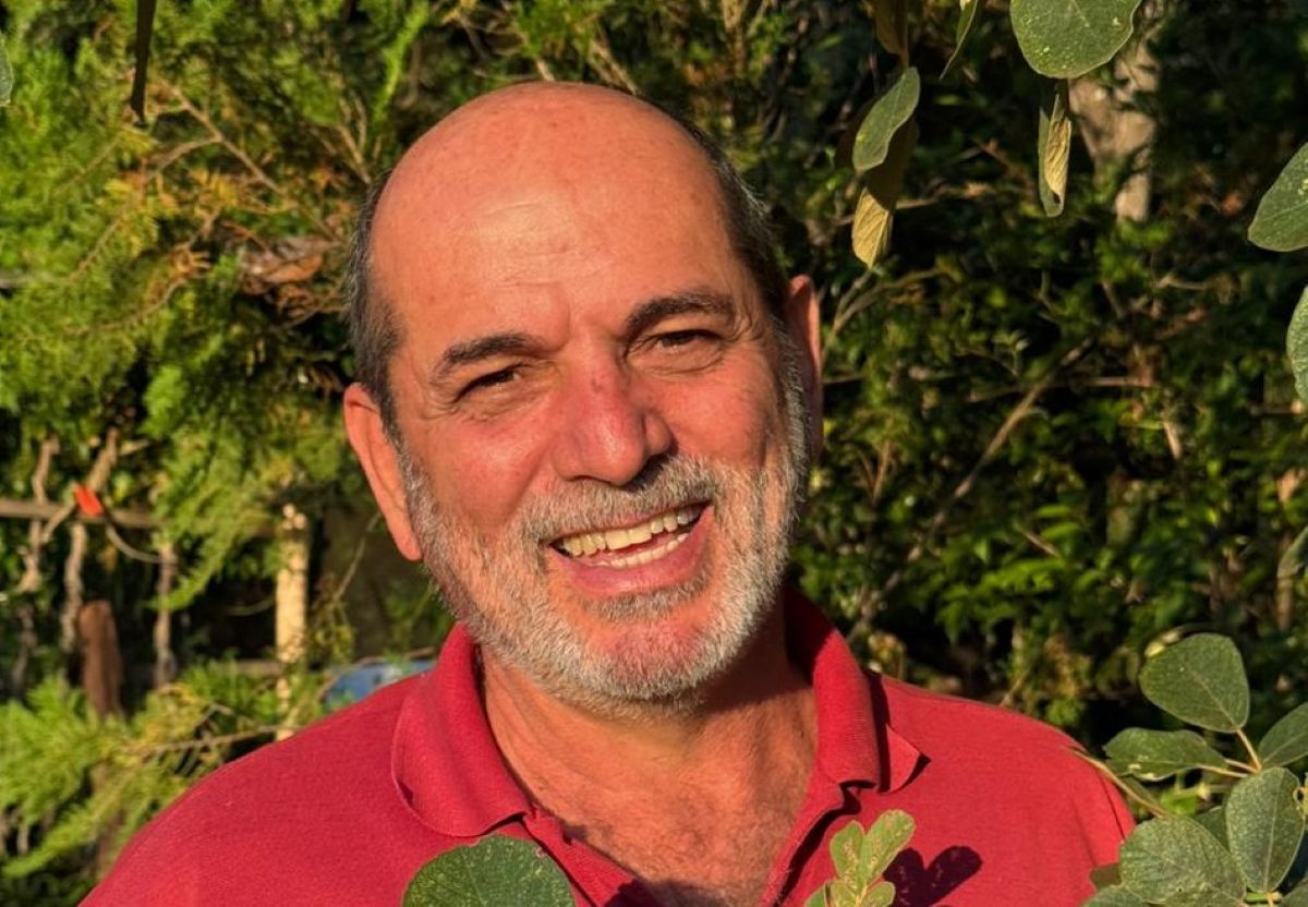 Marcos Guião lança “Ontem Escutei e Hoje Conto” 