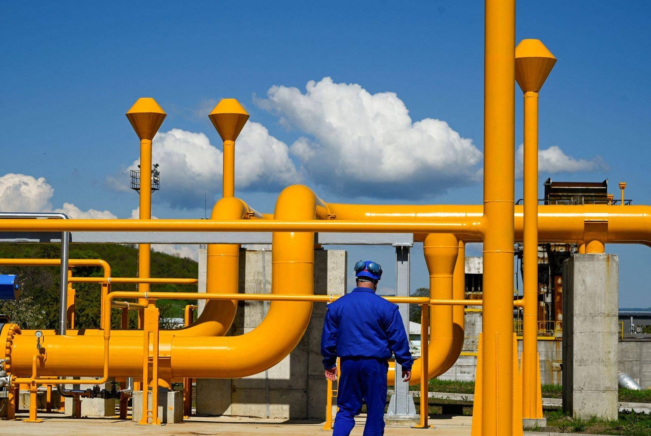 tubulações de gás na estação de compressor de gás da Bulgartransgaz em Ihtiman; gás russo