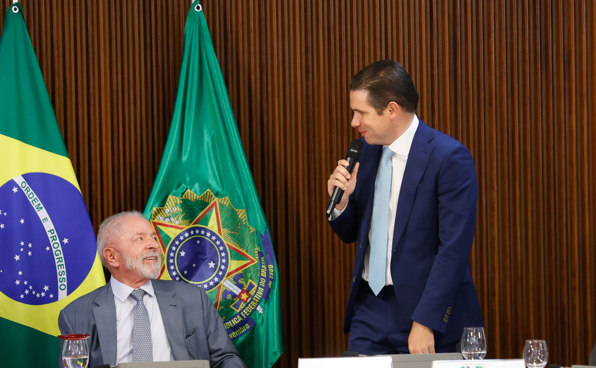 Lula e Hugo Motta em evento que marcou anúncio do envio da Medida Provisória referente ao Setor Elétrico ao Congresso Nacional