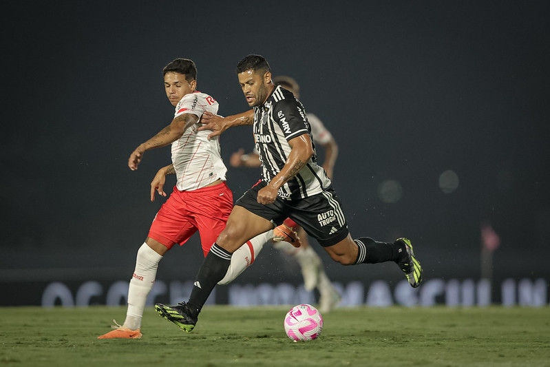 Pelo Brasileirão 2023, o Atlético venceu o Bragantino por 2 a 1, em Bragança Paulista 