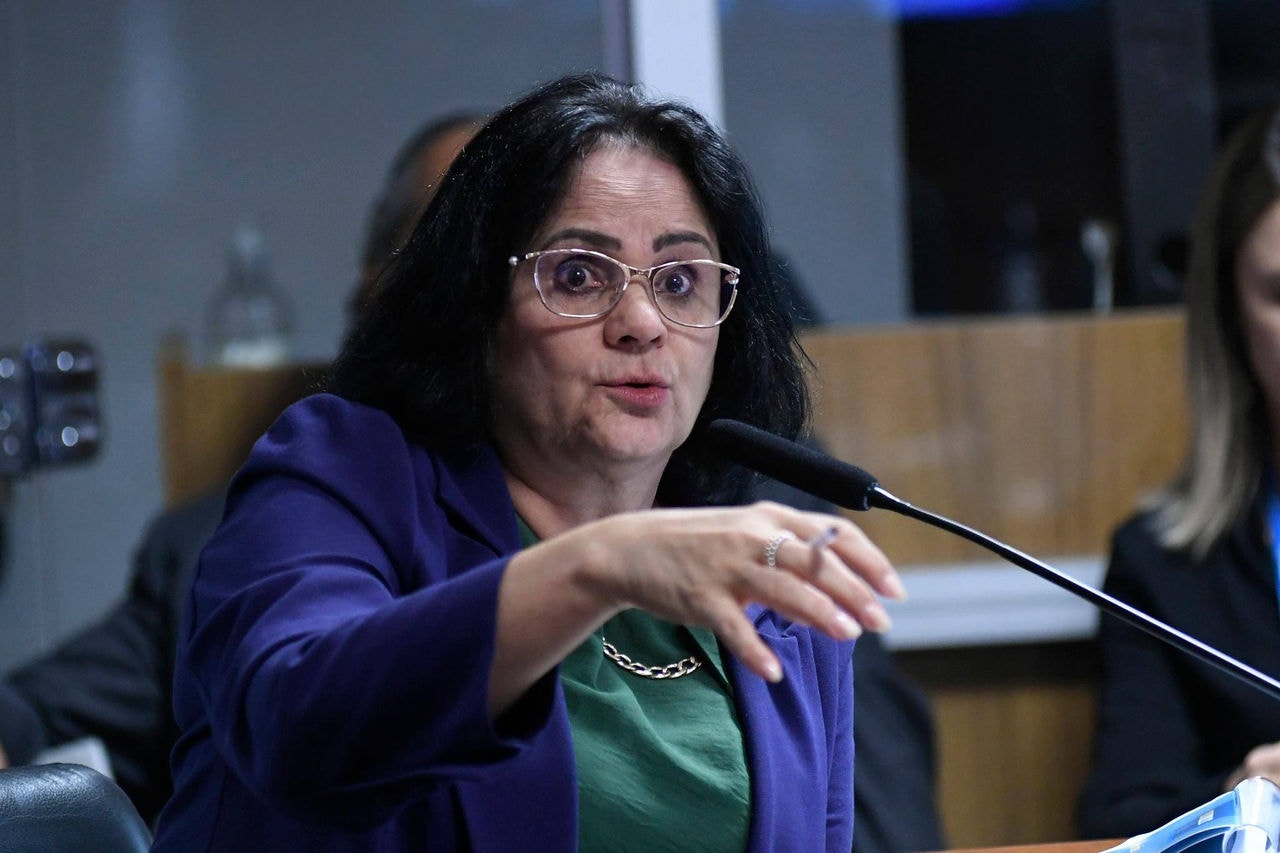 Servidora do Ministério dos Direitos Humanos apagou planilha de presentes recebidos por Damares Alves