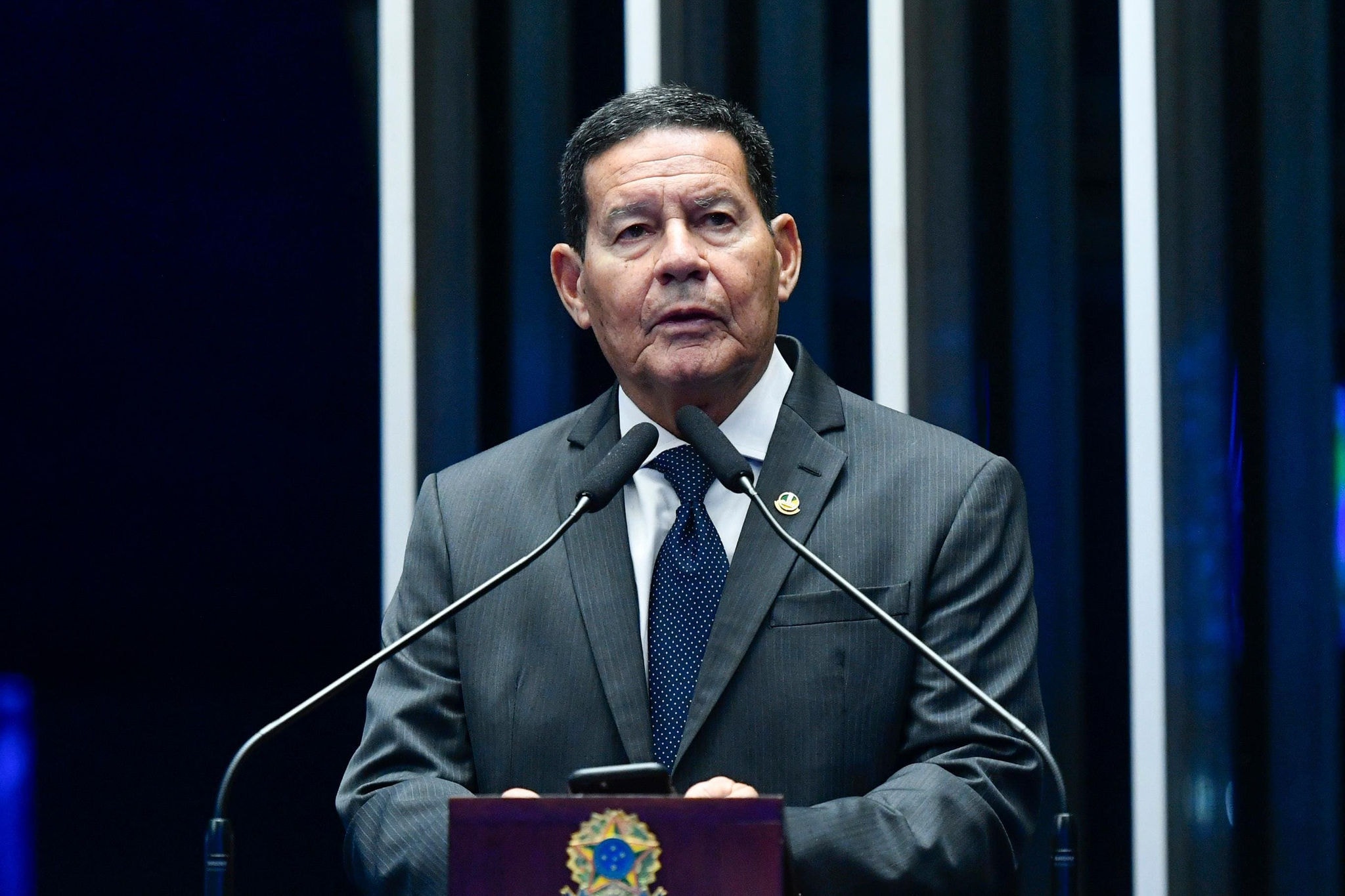 O senador Hamilton Mourão durante discurso na tribuna do Senado