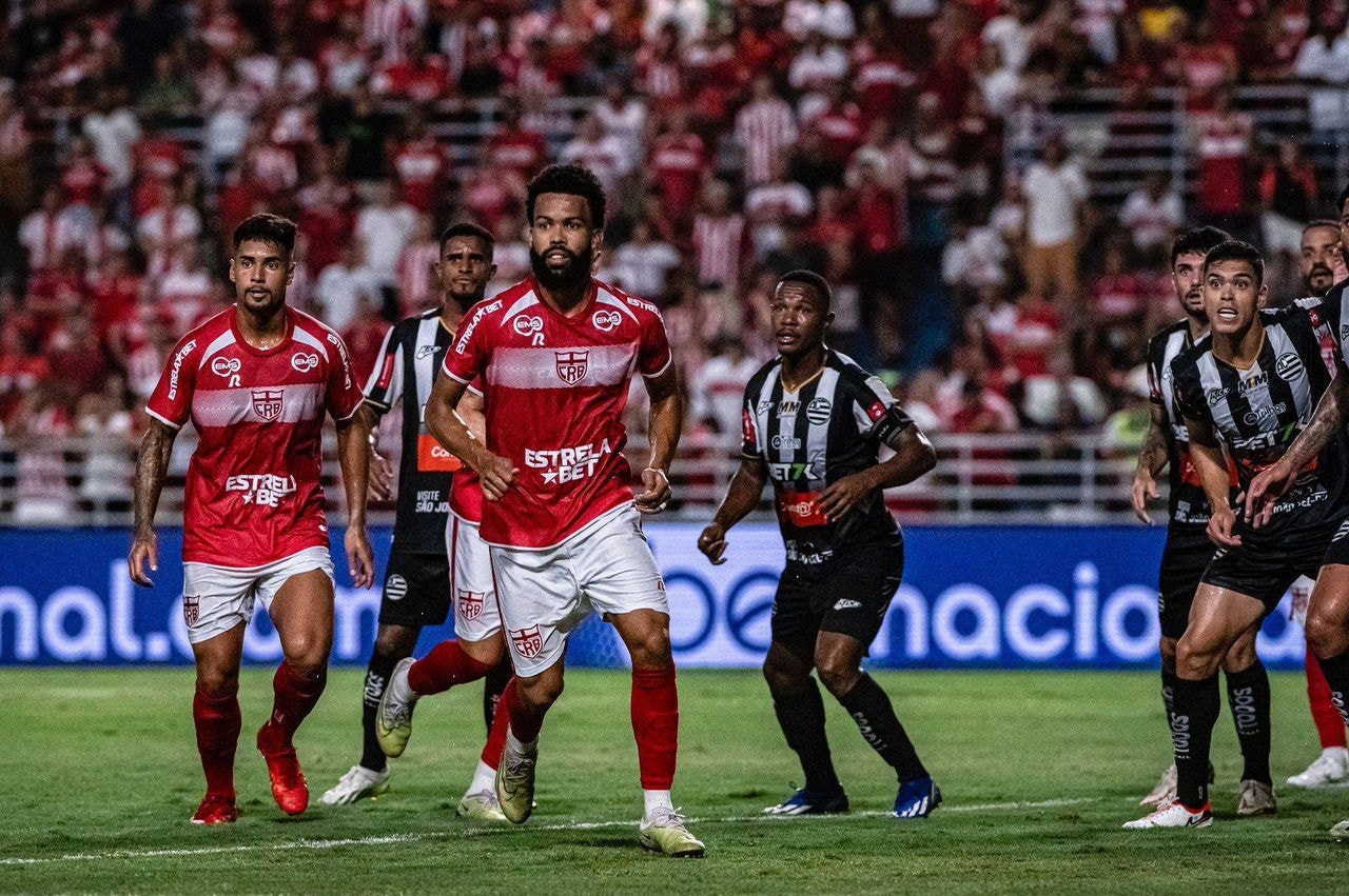 Lucas Falcão, do CRB, ficou praticamente 90 minutos em campo, apesar do problema de saúde