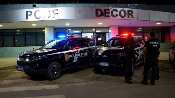A operação desta manhã é coordenada pela Delegacia de Repressão aos Crimes Contra a Ordem Tributária, vinculada ao Departamento de Combate a Corrupção e ao Crime Organizado (DOT/Decor)