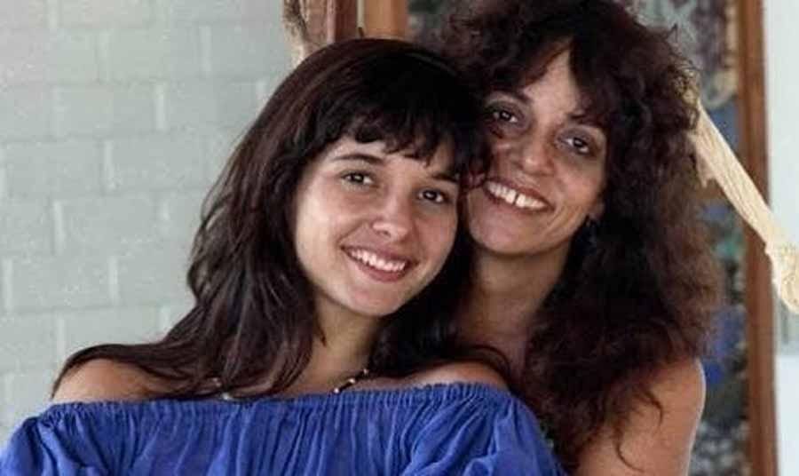 Glória Perez com a filha Daniella Perez
