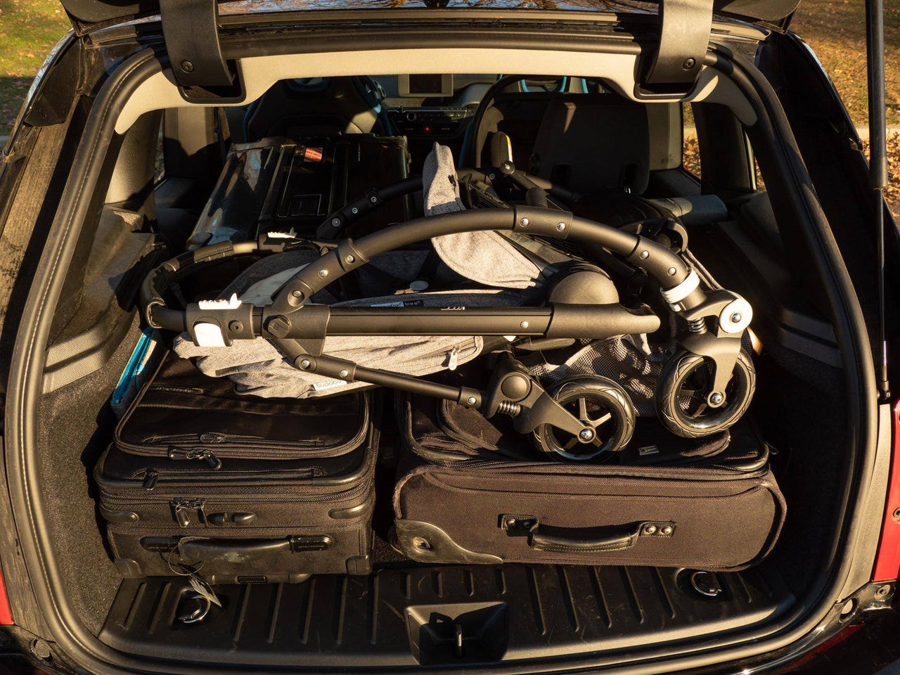 Carrinho de bebê exige um porta-malas mais espaçoso para ser transportado com conforto e segurança
