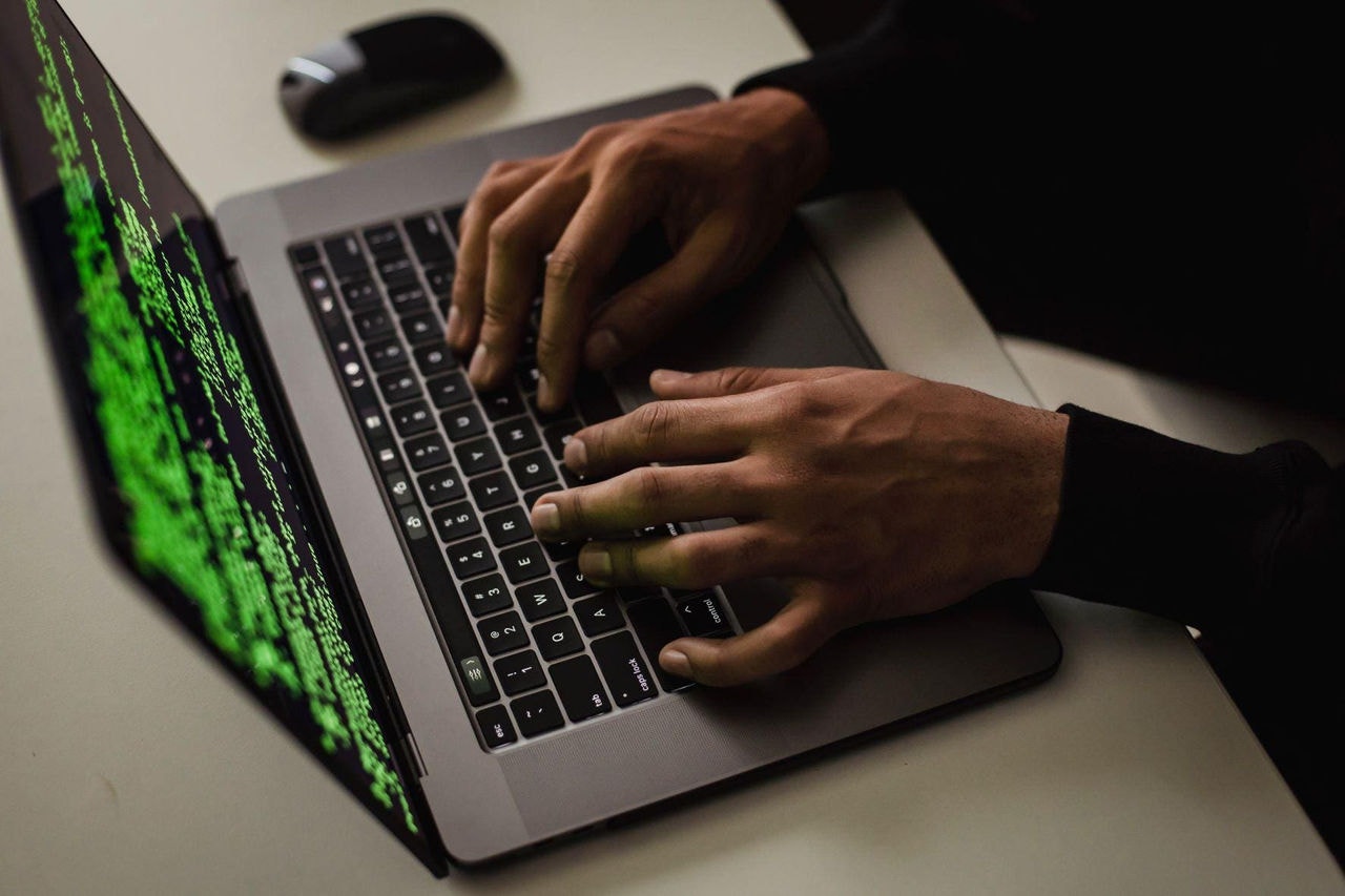 hacker crime cibernético