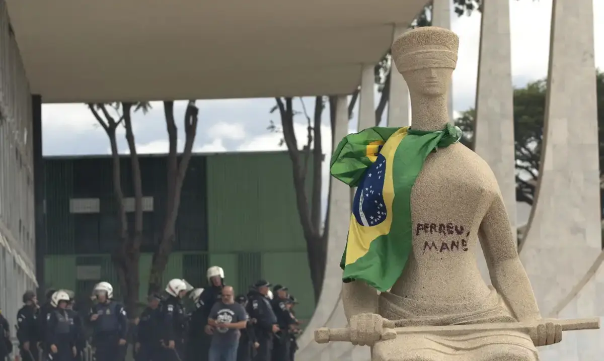 Débora Rodrigues poderá ir para a prisão domiciliar, segundo decisão de Moraes