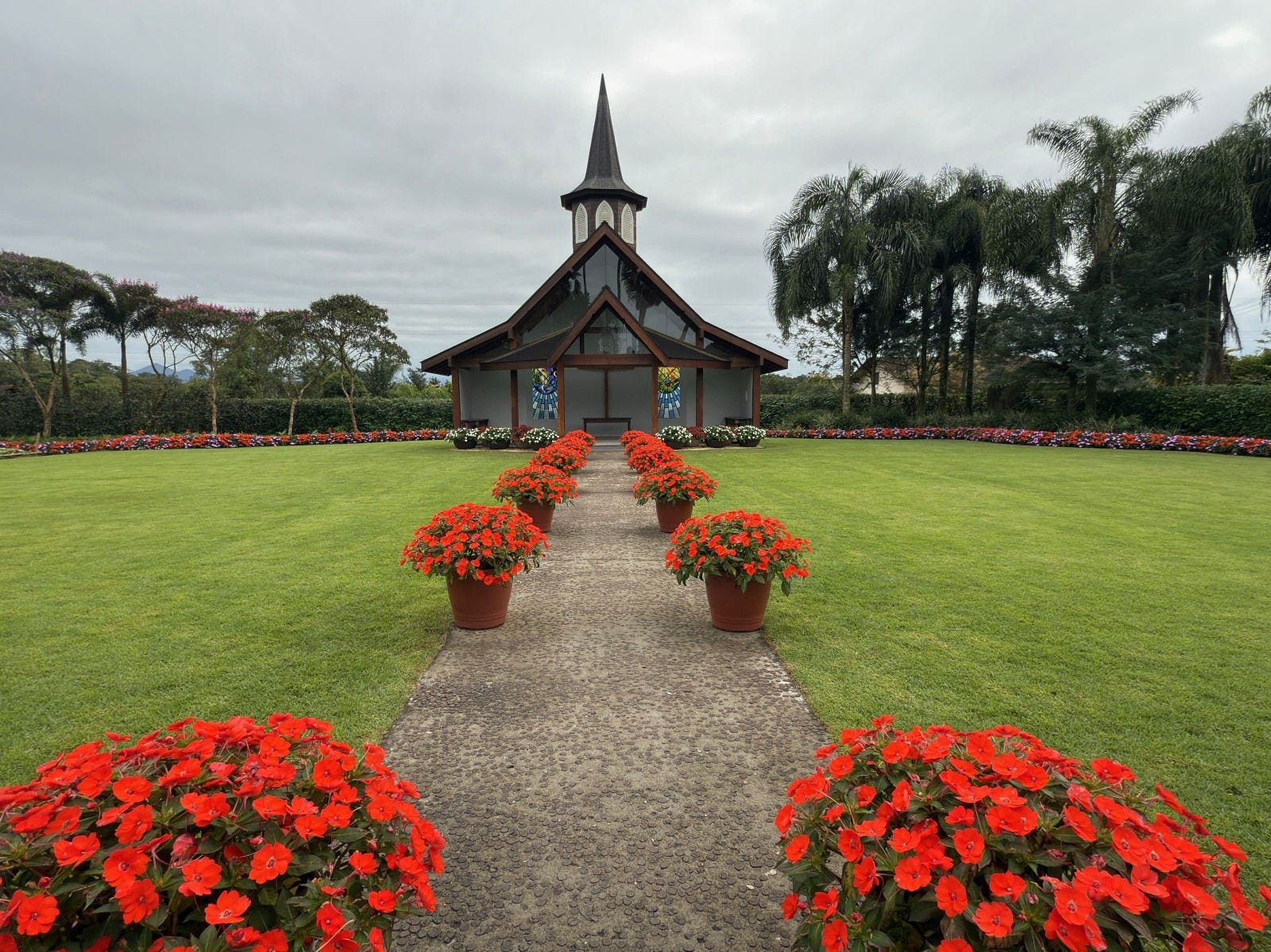 O Hemero - Jardins com Arte nasceu do encontro entre a natureza e o toque humano