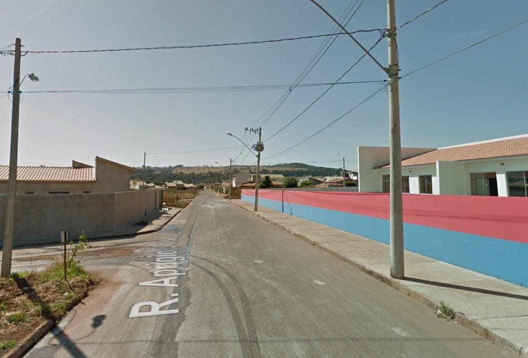 Policial retornava do trabalho quando se deparou com a vítima seminua sendo agredida na rua Abrigio José Silva