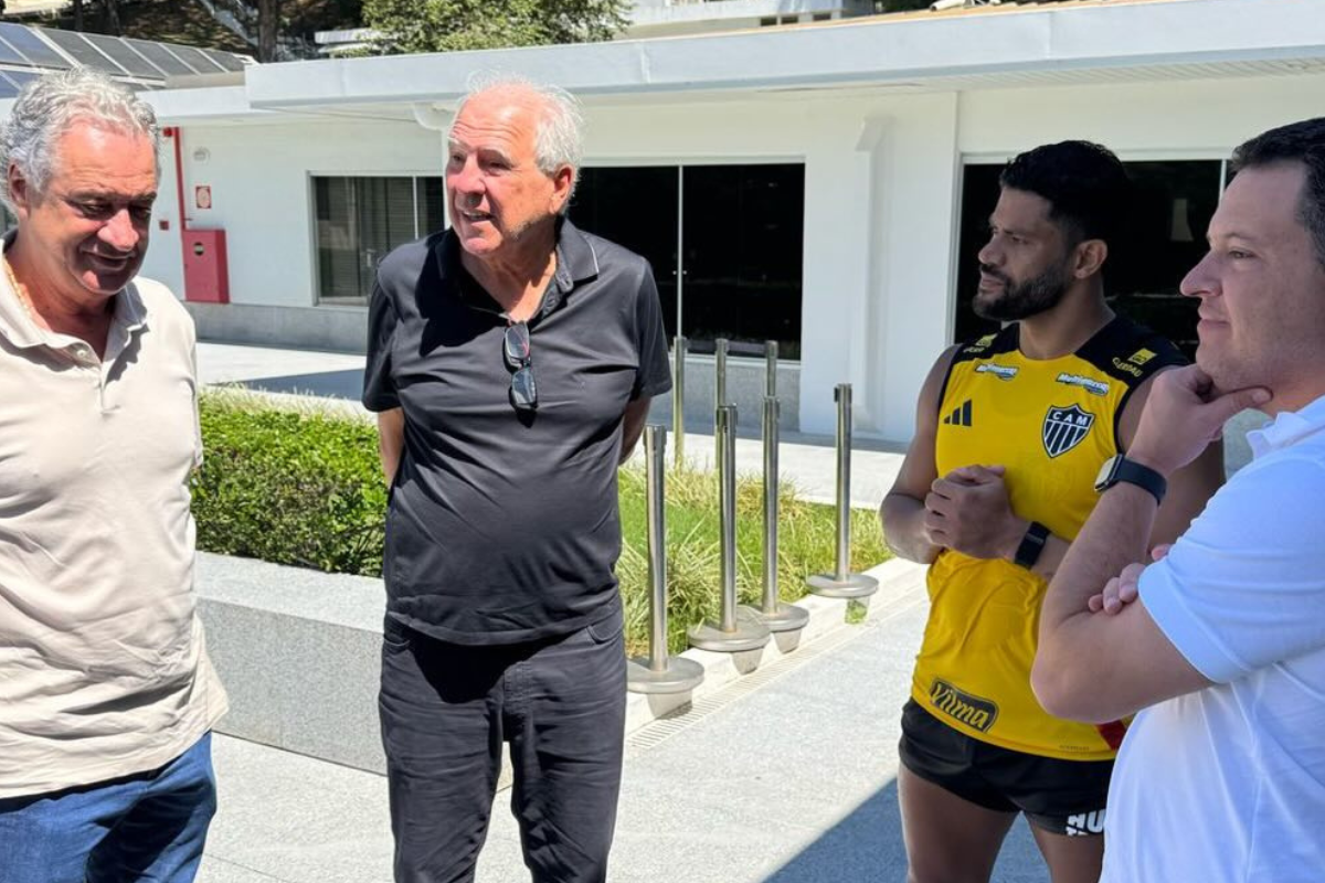 Rubens Menin e Sérgio Coelho fizeram parte da reunião com os jogadores