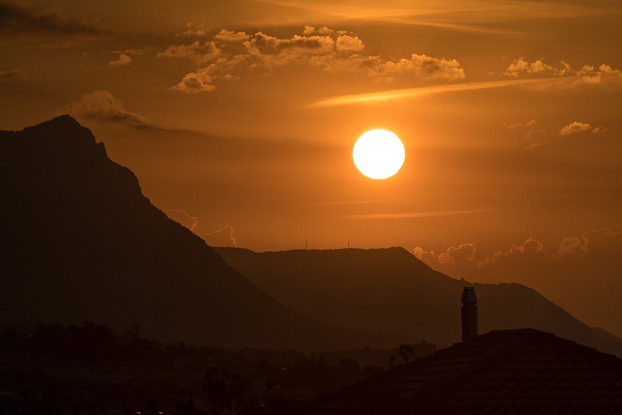 INMET emite alerta amarelo de baixa umidade com risco de incêndios em Divinópolis de Goiás e Região até sexta-feira (13)