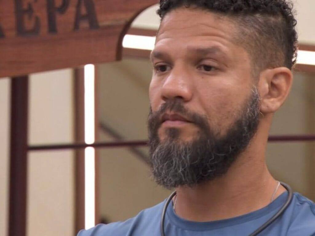 BBB 24: Davi deseja boa sorte para Juninho e brother se irrita: ‘Não quero tua boa sorte’