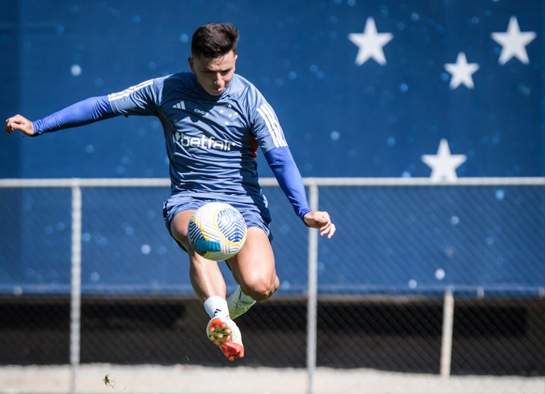 O argentino Álvaro Barreal foi titular nos últimos três jogos do Cruzeiro