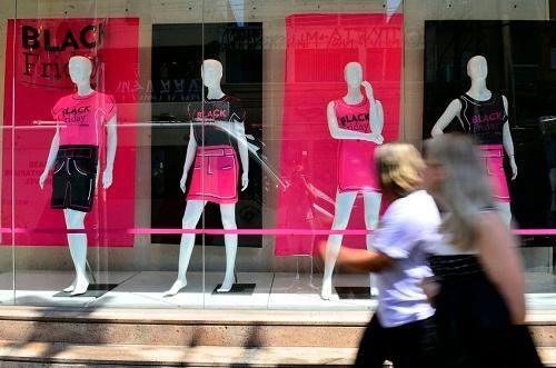 Black Friday tem disparada de pedidos online e lojas físicas vazias em SP