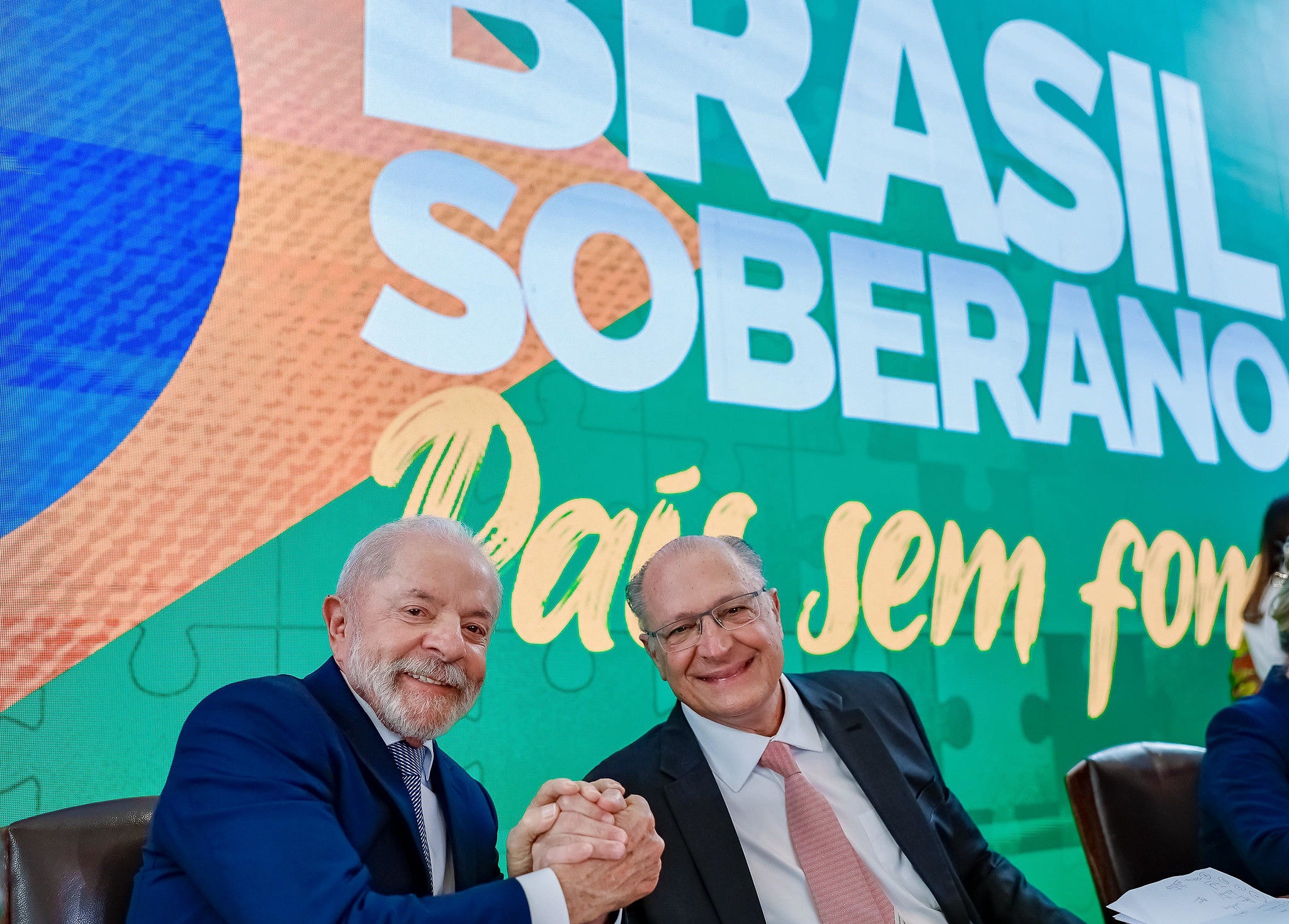 Presidente Lula e o vice-presidente Geraldo Alckmin participaram de reunião do 'Conselhão' nesta terça-feira (5/8) e defenderam soberania do Brasil