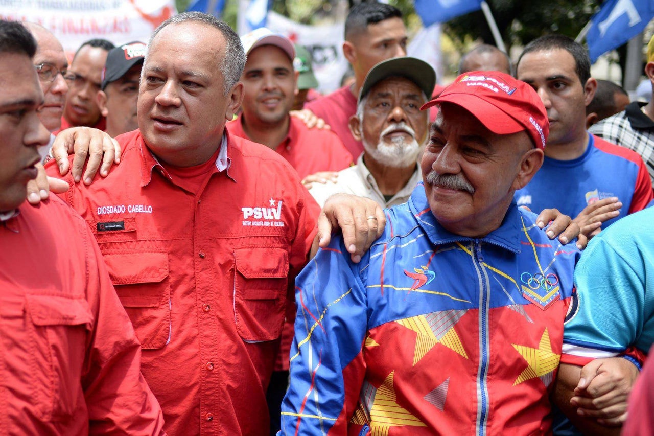 O prefeito de Caracas, Dario Vivas (à dir) morreu vítima de Covid-19