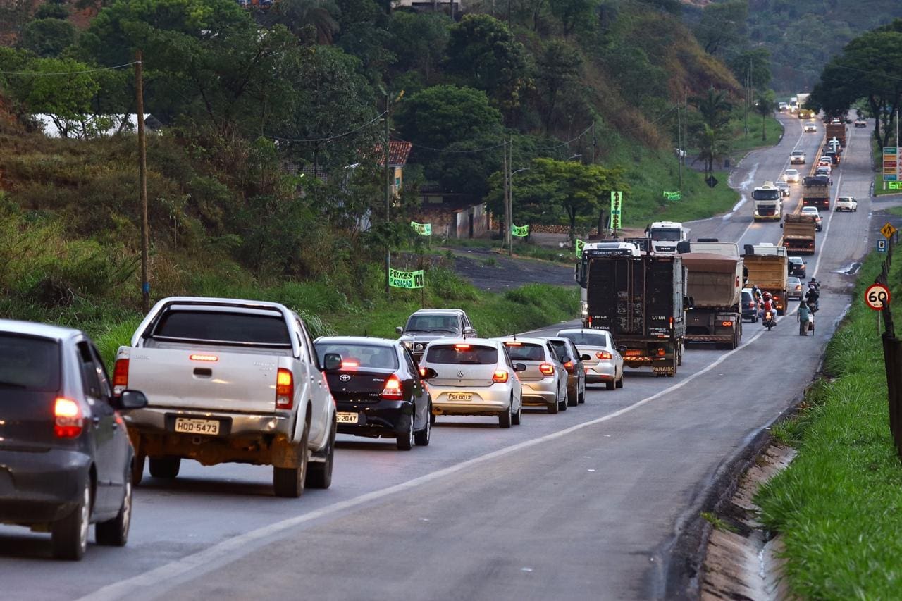 Rodovias de Minas já têm fluxo intenso de veículos