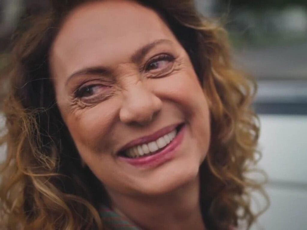 A atriz Eliane Giardini 