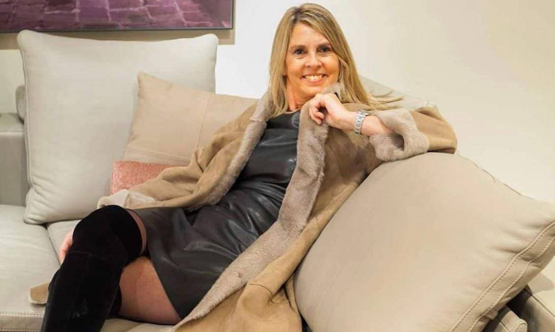 Carmela Hontou