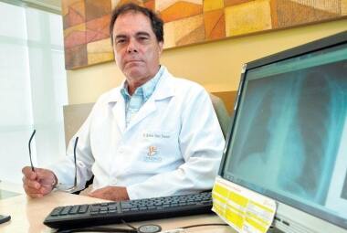 De acordo com o oncologista Roberto Fonseca, é possível afirmar que, hoje, 70% dos tumores malignos são potencialmente curáveis
