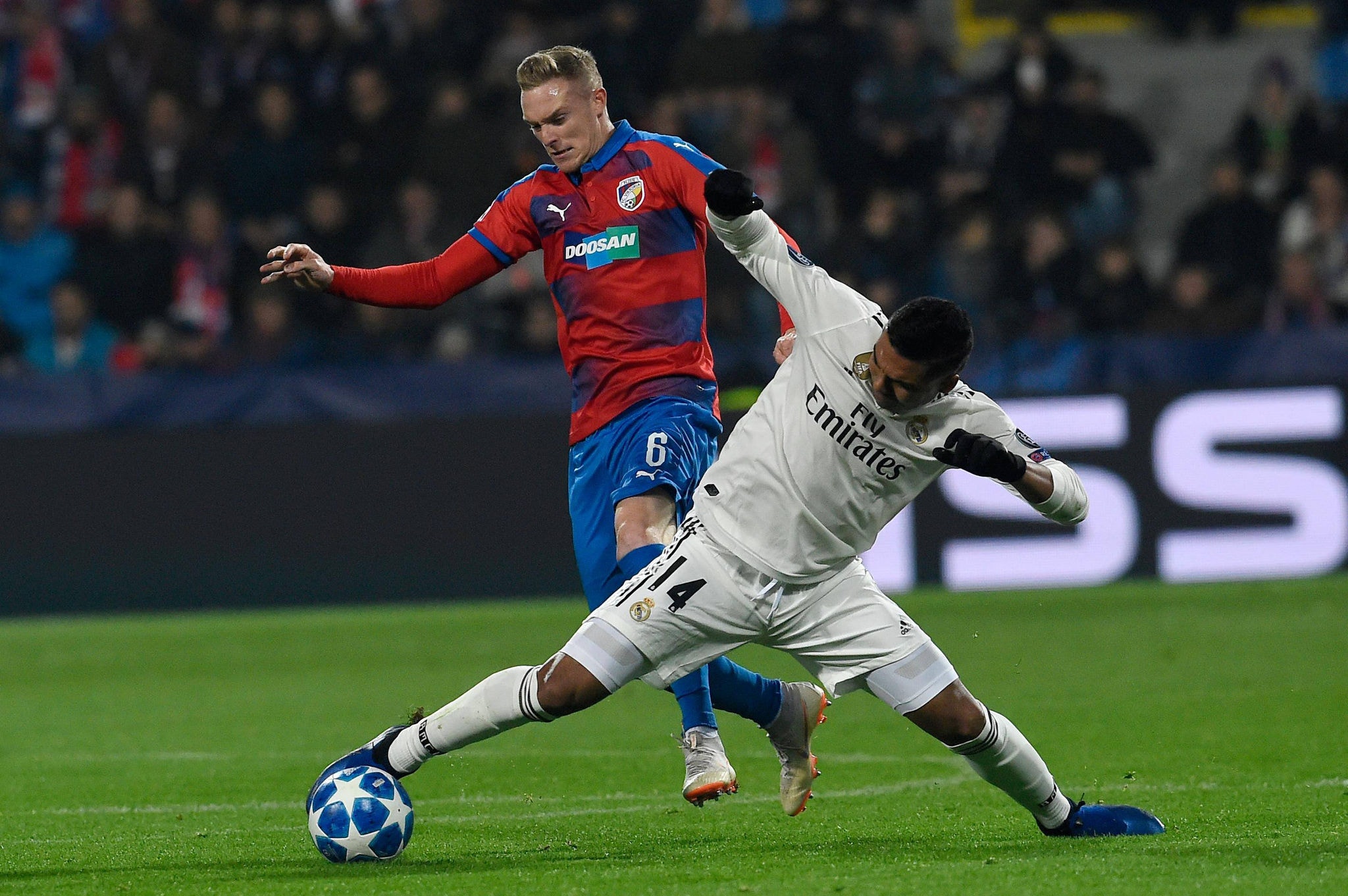 Casemiro sofreu uma torção no tornozelo direito, que afetou os ligamentos, durante a vitória do Real Madrid sobre o Celta