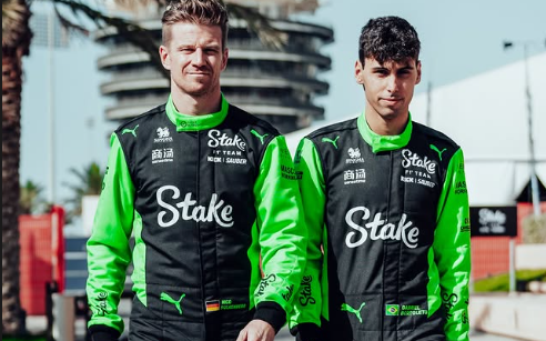 Nico Hulkenberg e Gabriel Bortoleto antes testes da pré-temporada da F1 2025 (Foto: Reprodução/Sauber)