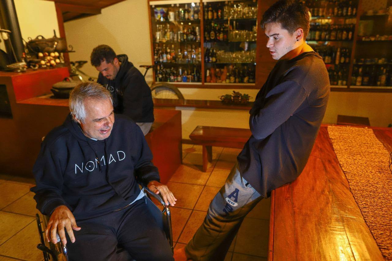 Antônio Carlos Mendes de Oliveira estava no auge da carreira quando sua vida mudou drasticamente