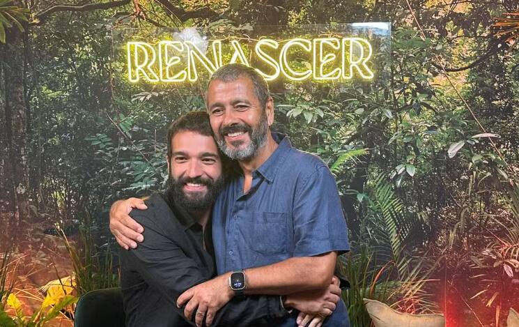 Humberto Carrão e Marcos Palmeira dividem o personagem José Inocêncio no remake de Renascer