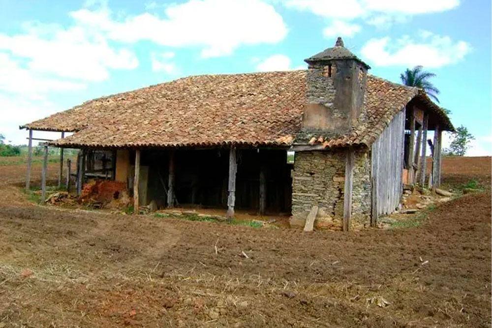 Edificação histórica remete à produção de aguardente e rapadura na região de Lagoa Sana no século 19