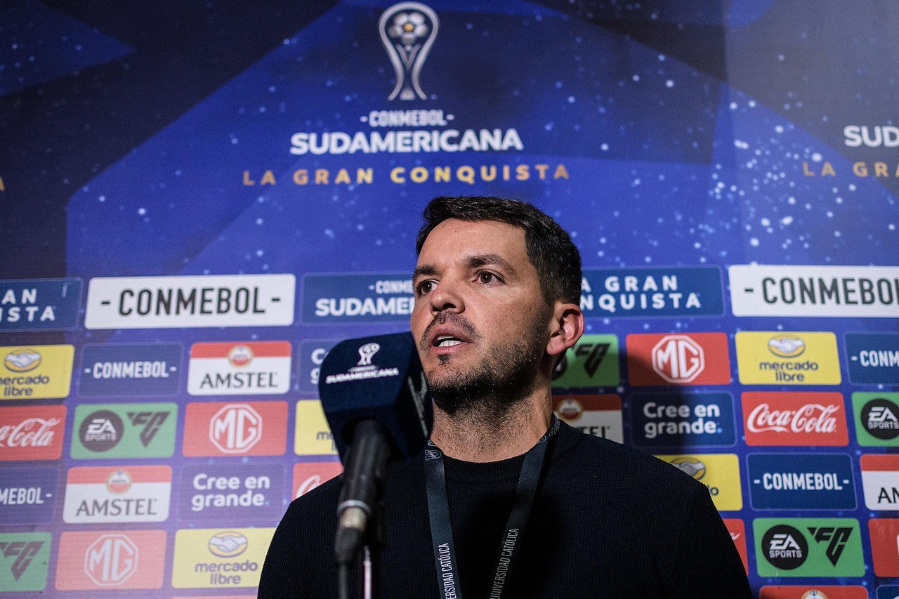 Larcamón vai treinar o Cruz Azul, do México