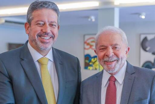 Na imagem, o presidente da República, Luiz Inácio Lula da Silva (PT), e o presidente da Câmara dos Deputados, Arthur Lira (PP-AL)