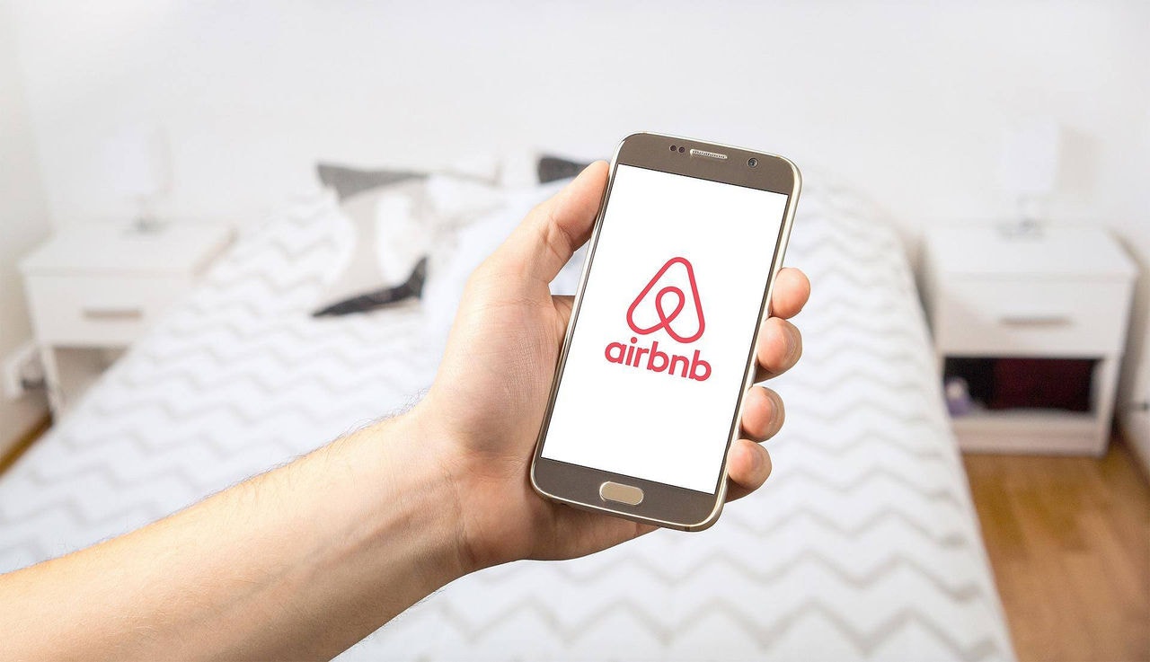 Anfitriões experientes, com avaliação média de 4,86 no Airbnb, poderão ser contratados por qualquer outro anfitrião para gerenciar a hospedagem
