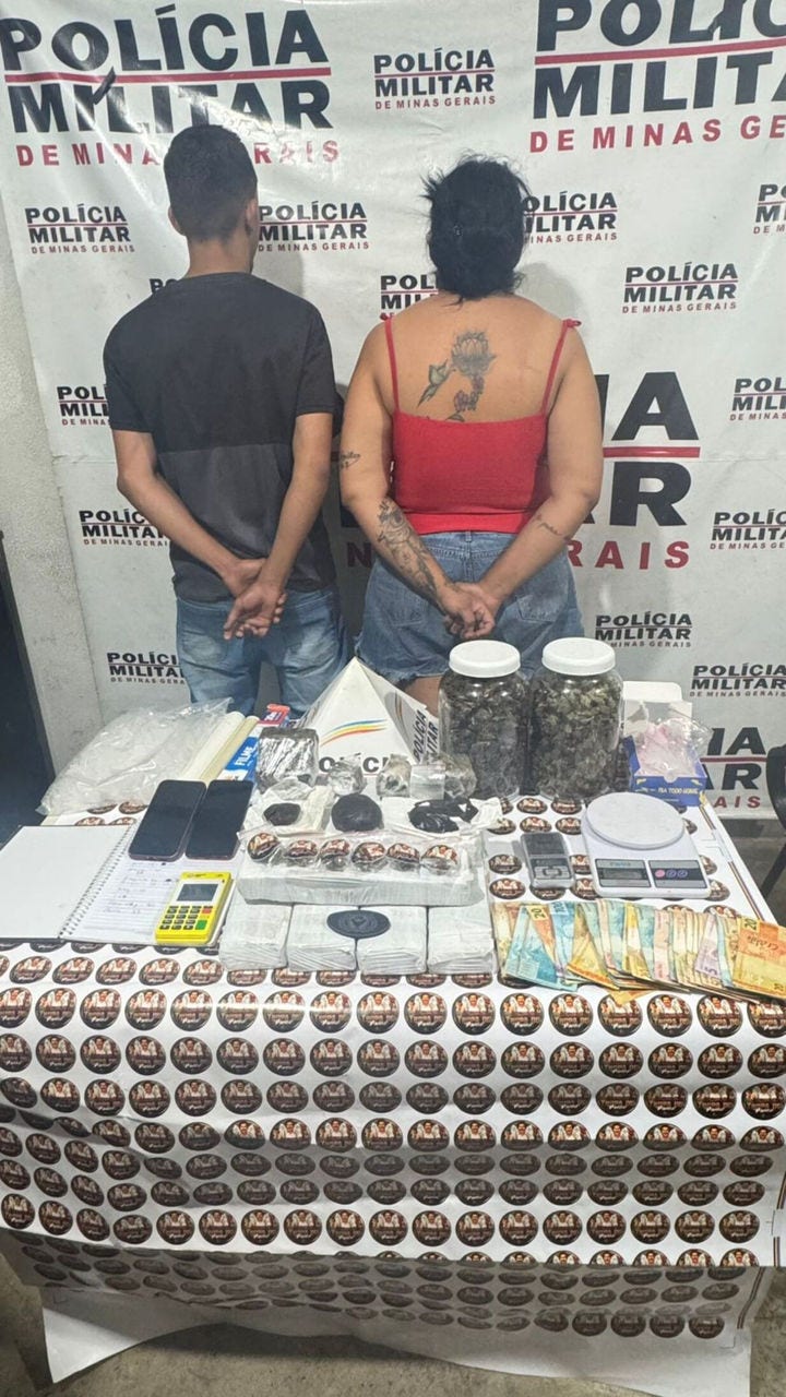 Ela e o companheiro foram presos após denúncia à PM