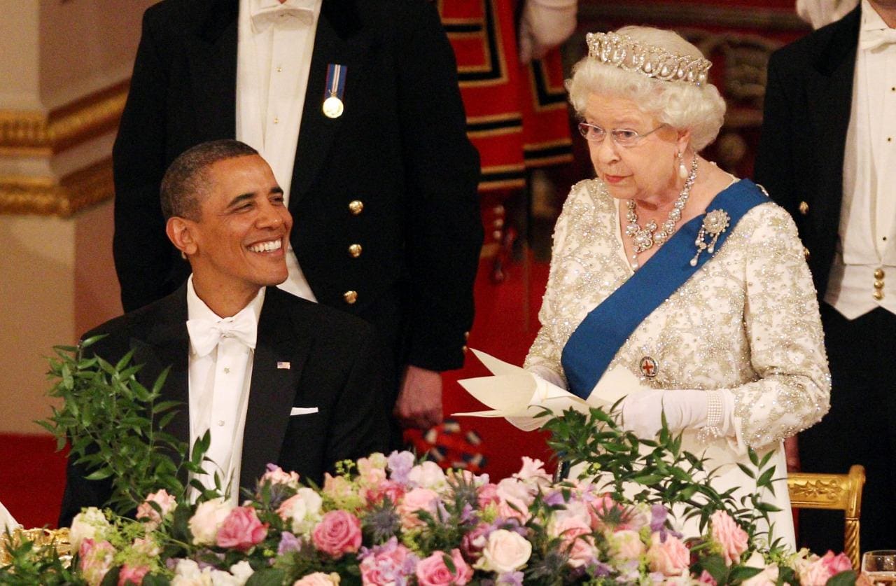 Para Barack e Michelle Obama, rainha Elizabeth II deixará legado
