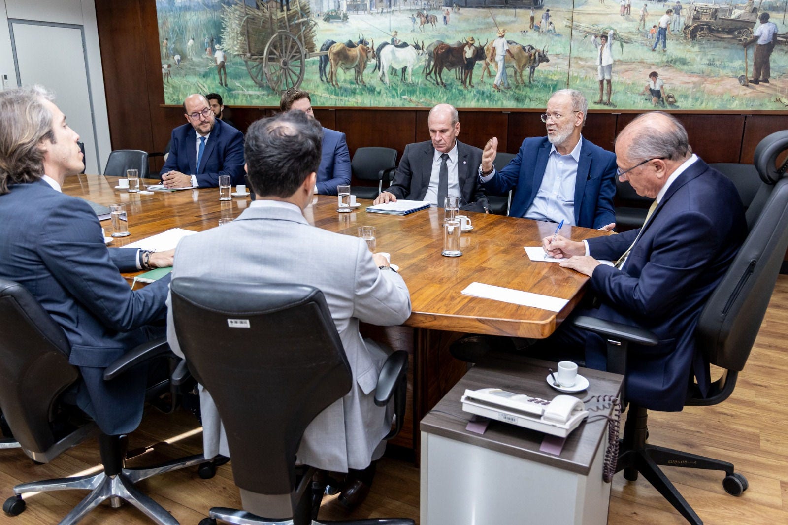 Geraldo Alckmin se reuniu com Raul Jungmann, diretor-presidente, e Fernando Azevedo, vice-presidente do Ibram 
